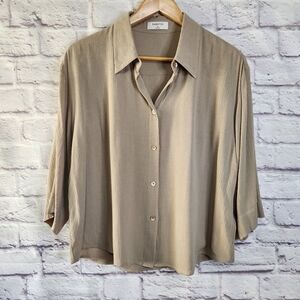 Aritzia Babaton Carrington Shirt Womens Size Medium / Normcore Minimalist Office